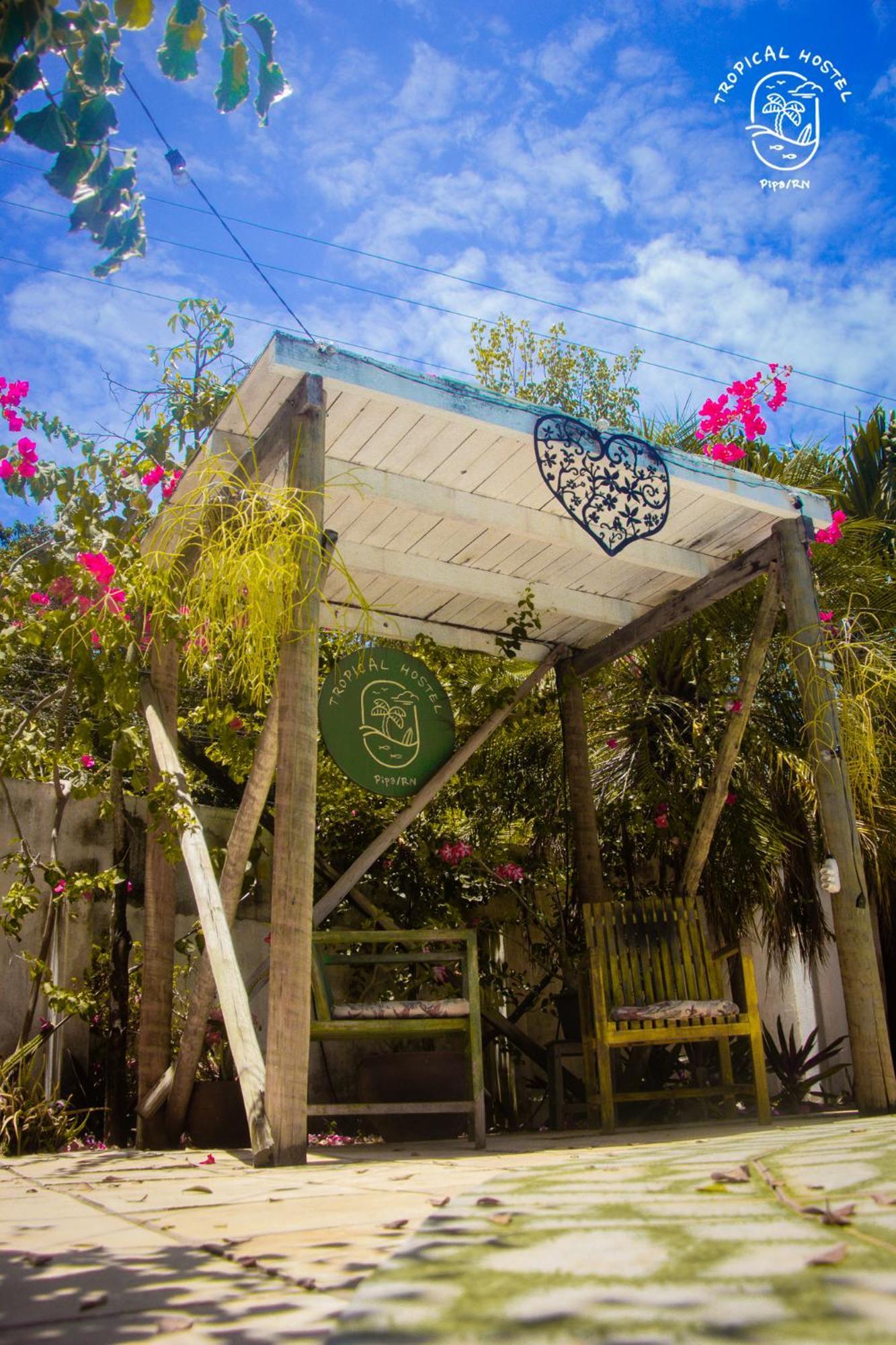 Tropical Hostel Praia de Pipa Exterior photo